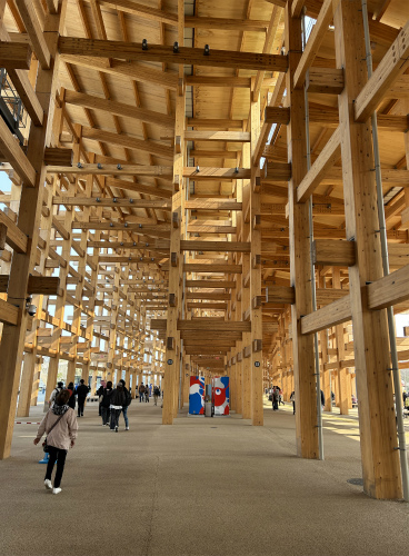 Aerial view of the Grand Roof Ring at Expo 2025 – connecting international pavilions in Osaka