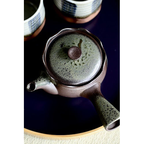 Japanese side-handle teapot (kyusu), bankoyaki clay